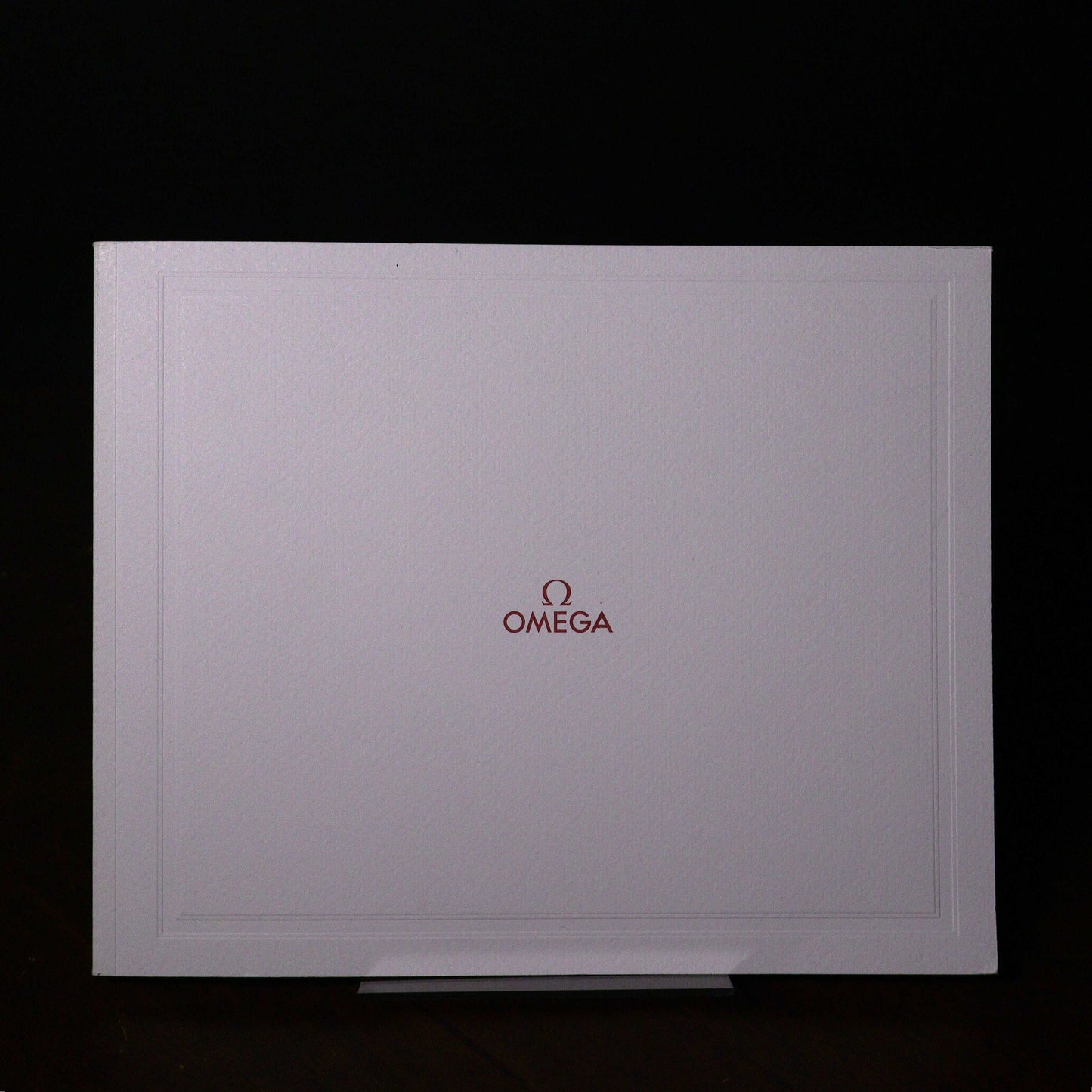 Omega catalogus The Essence of Omega 2023 - Lifestyle - Horlogerieshop.nl