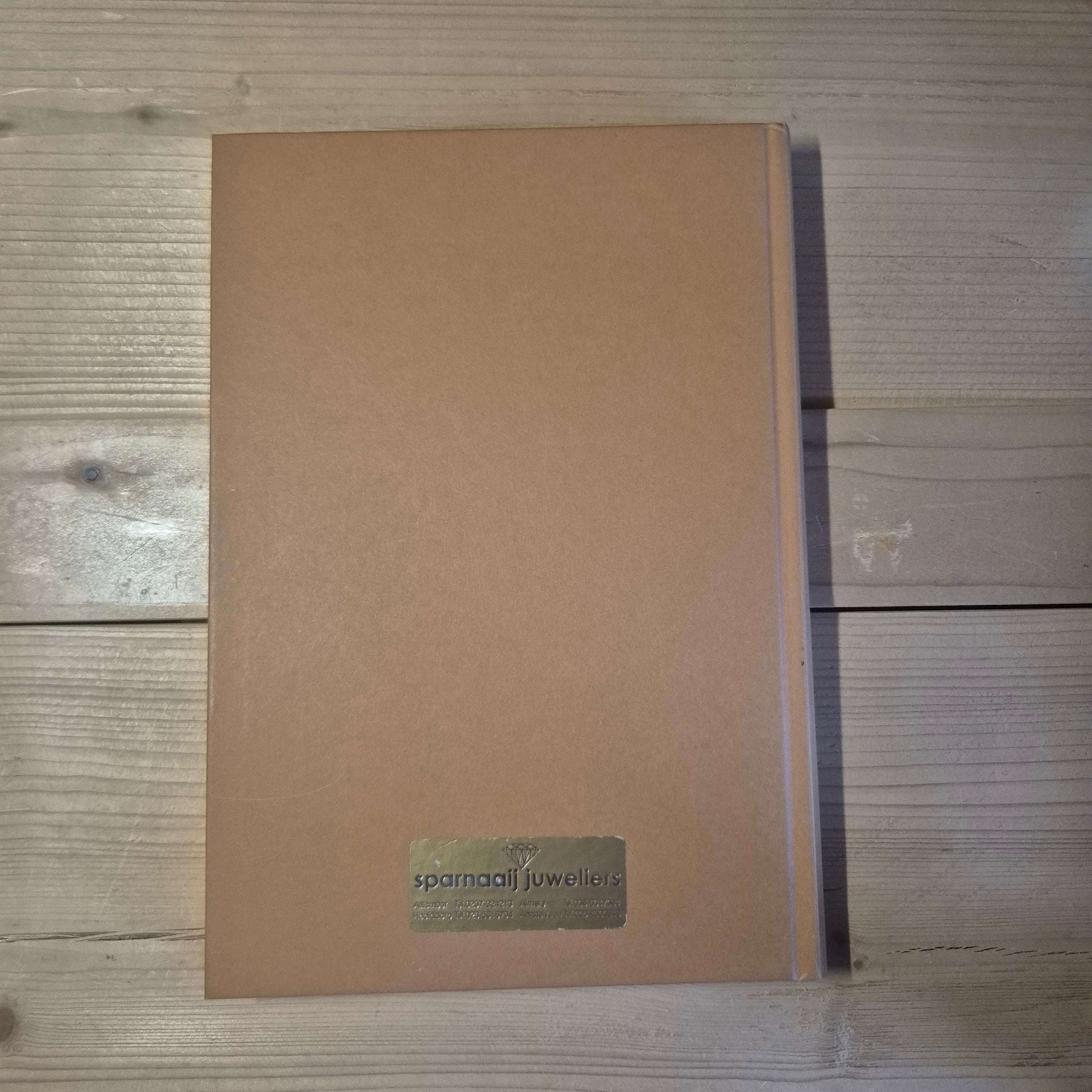 Girard-Perregaux Millenium Yearbook 2000-2001 - Horlogerieshop.nl