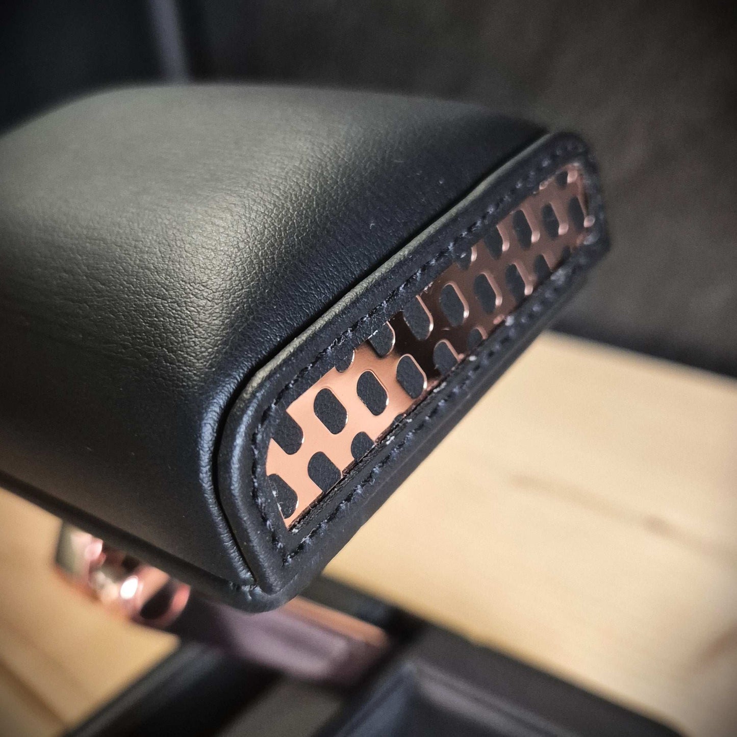 Horlogestandaard Axis Wolf 1834