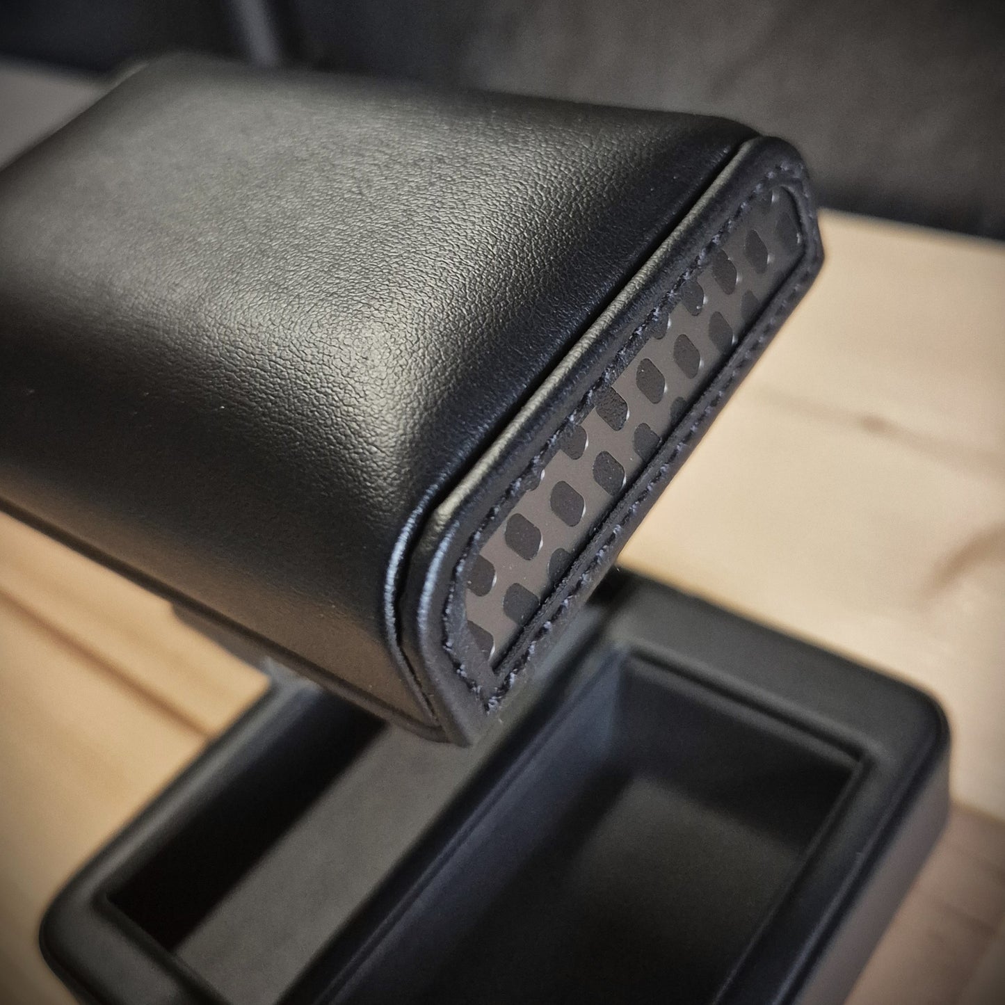 Horlogestandaard Axis Wolf 1834