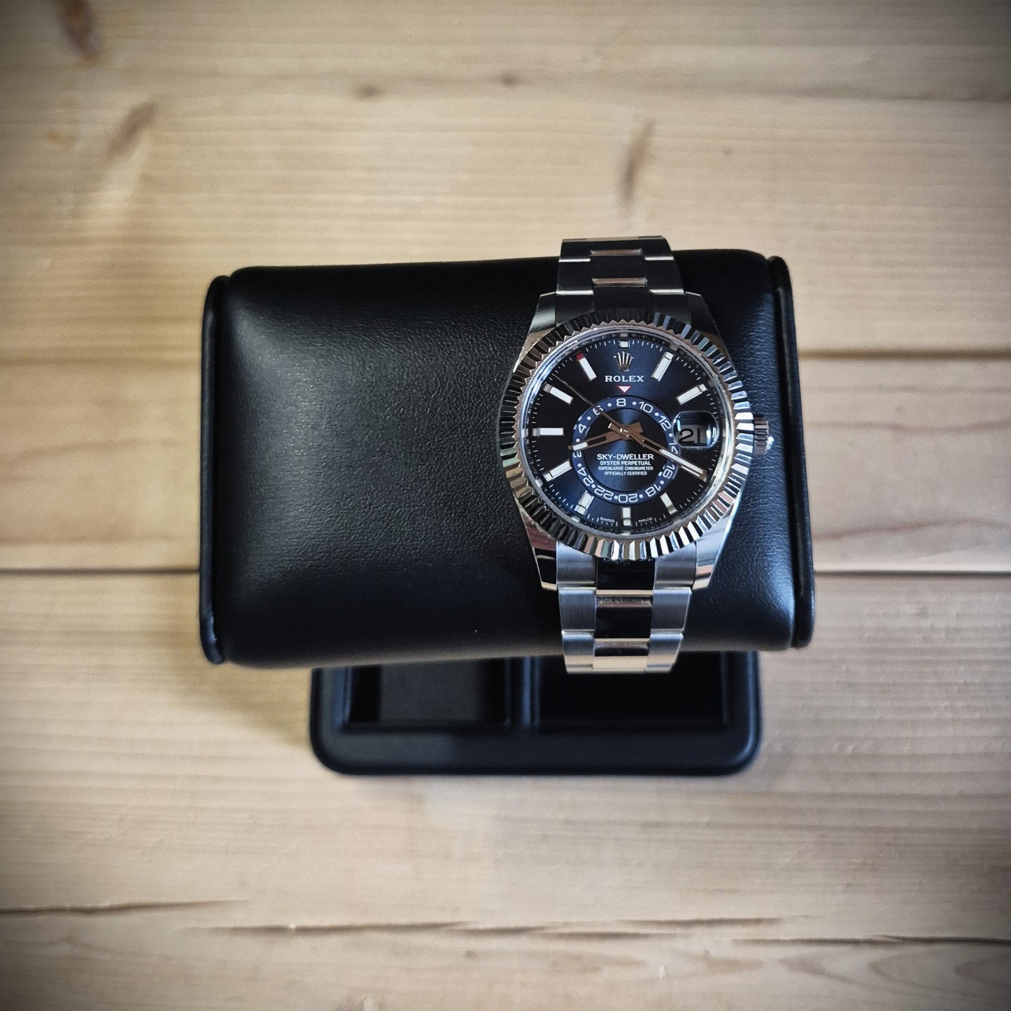 Horlogestandaard Axis Wolf 1834