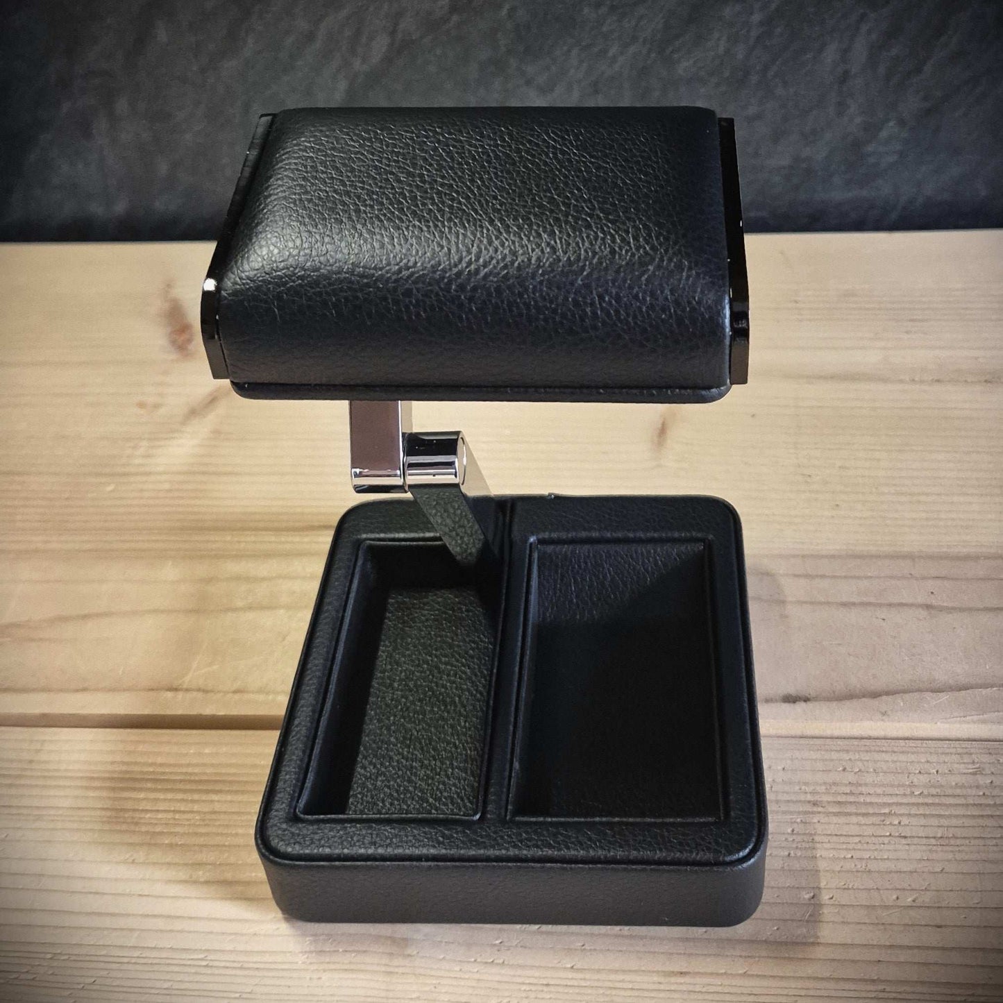 Horlogestandaard Roadster Wolf 1834