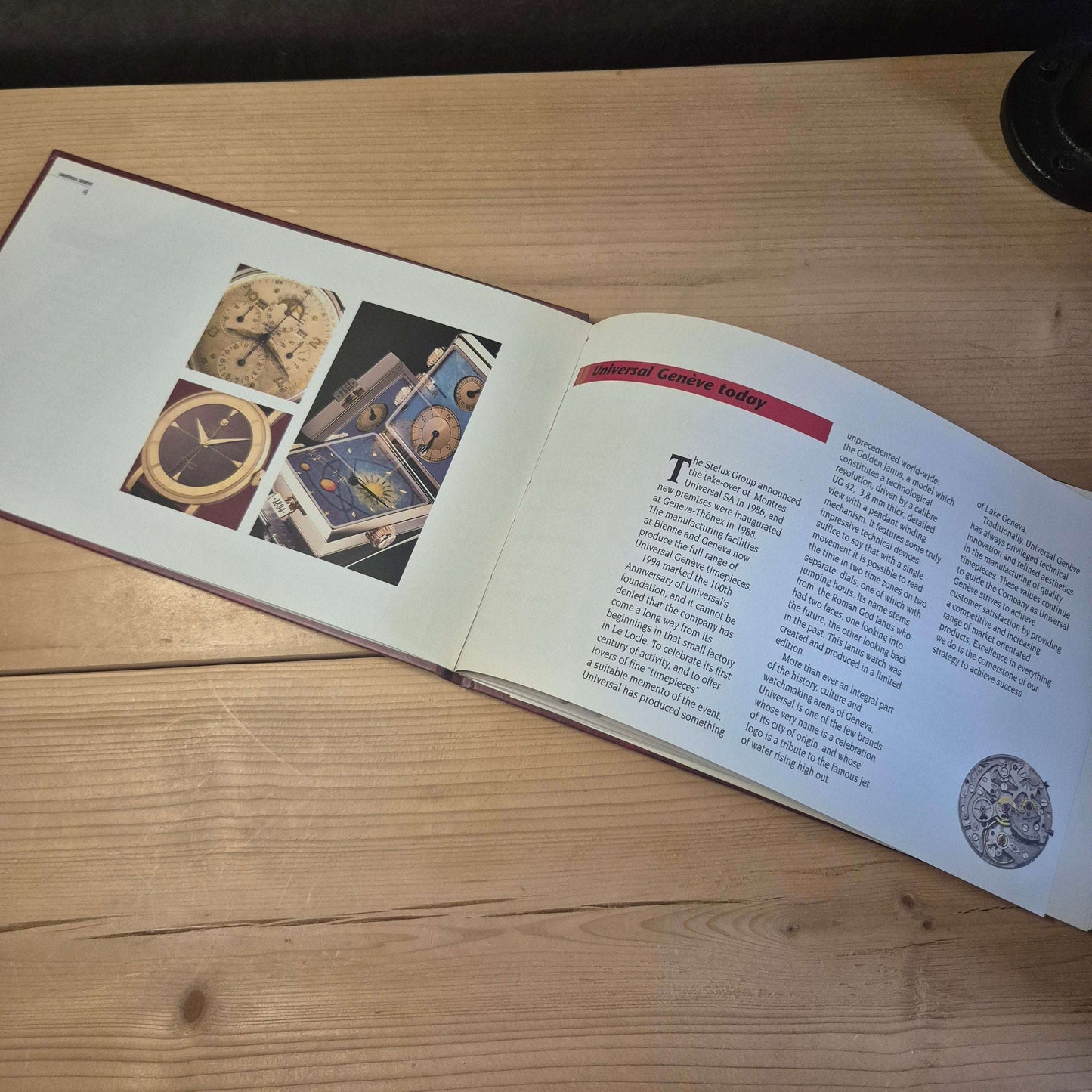 Universal Geneve The Watch Collection 1997 - Horlogerieshop.nl