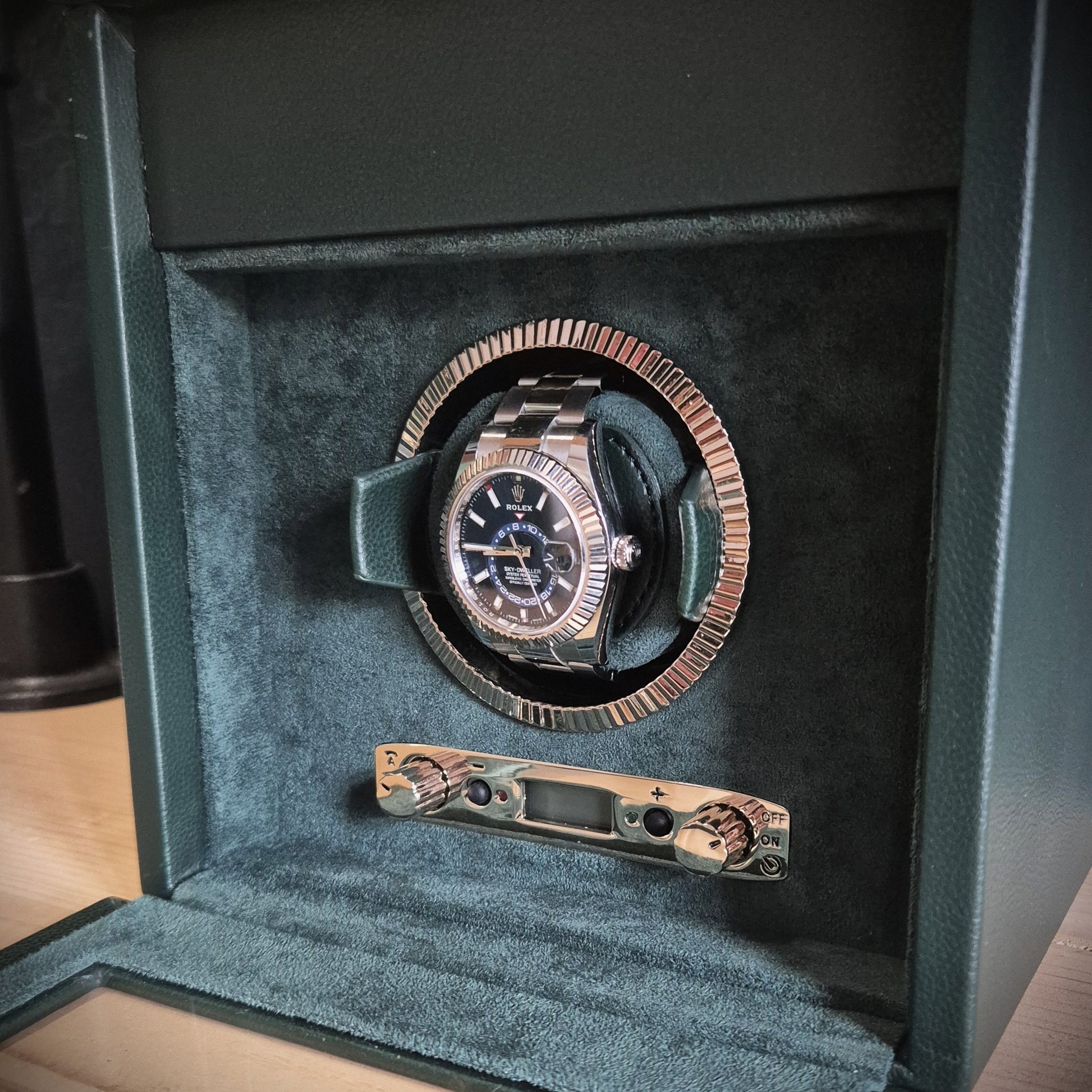 Watch winder met lade British Racing 1 horloge Wolf 1834 - Horlogerieshop.nl