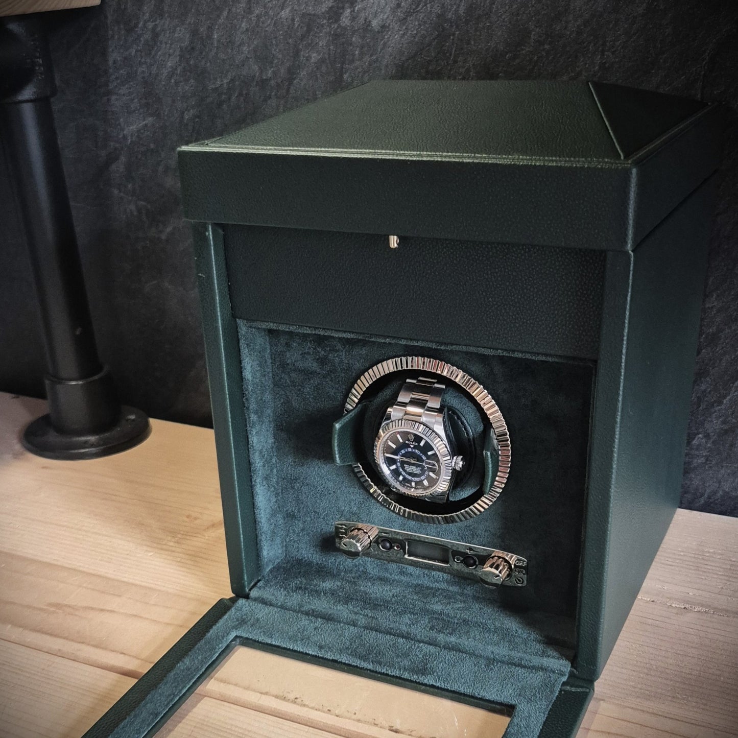 Watch winder met lade British Racing 1 horloge Wolf 1834 - Horlogerieshop.nl